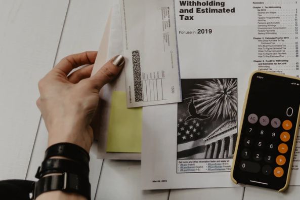 【政策解讀】守底線 優(yōu)路徑 促轉(zhuǎn)型——多份政策文件協(xié)同發(fā)力，勾勒地方債務化解和城投轉(zhuǎn)型全景