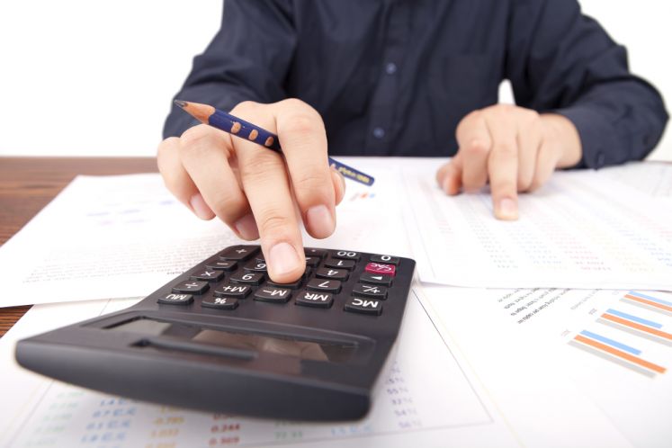 “央企開(kāi)發(fā)商”業(yè)績(jī)下滑，評(píng)級(jí)展望被調(diào)整至負(fù)面